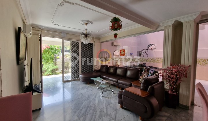 Rumah Hoek 2 Lantai Jual, Ancol, Jakarta Utara