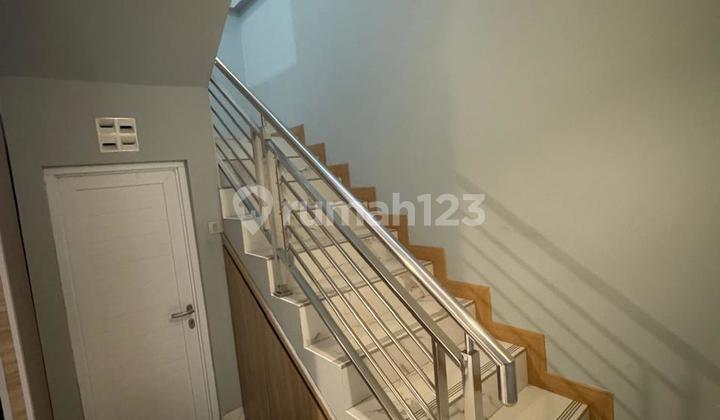 For Sale Nice Neat Clean Comfortable House on Jl Pelangi Indah, Kelapa Gading, North Jakarta 2