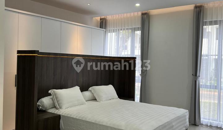 Dijual Rumah Konsep Klasik Full Furnished Siap Huni Cluster Cemara Alam Sutera 2