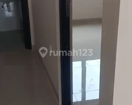 Dijual Rumah Bagus 2 Lantai di Villa Melati Mas Cocok untuk Usaha / Kantor  2