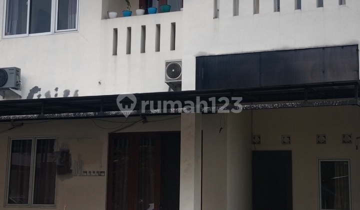 Rumah Moderland Bagus 9 X 12 M Semi Furnis 2 Lantai Depan Taman Cluste