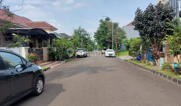 Rumah Ex Kantor Bagus Dan Rapi 216 M Harga 3.2 M Row Jln Kurleb 10 M 1