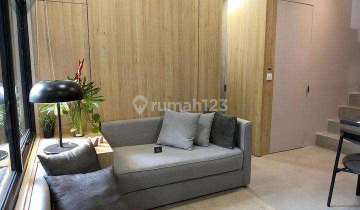 Cluster terbaru ada danaunya dimoderland 3 lntai harga mulai 1,5 m dan 50 m dr jalan sudirman cikokol 8