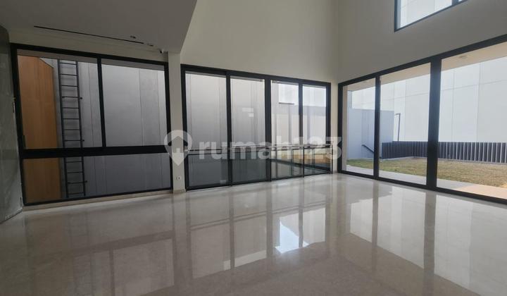 3-Story Semi-Furnished House in Lyndon Navapark BSD, Tangerang 2