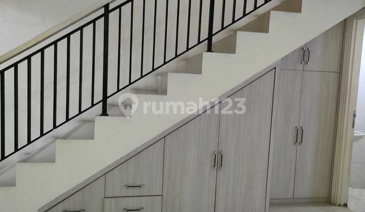 Affordable House in Dimoderland Tangerang Strategic 2 Floors Semi-Furnished 2