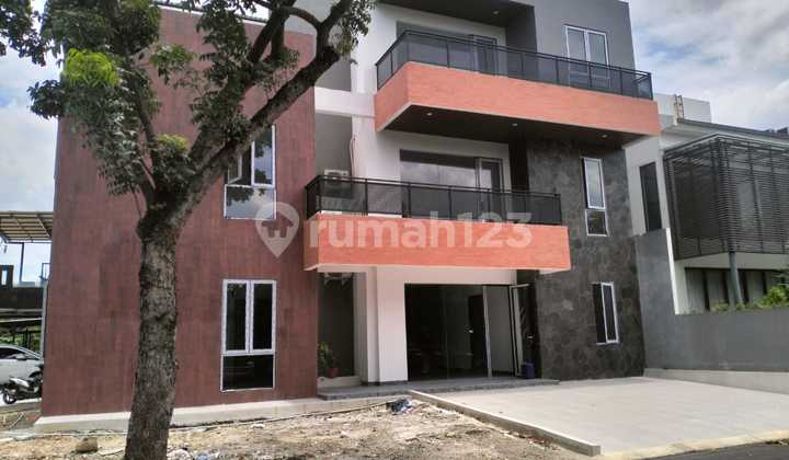 Dijual Rumah Hook Mewah Ada Lift dan Nyaman Siap Huni di Alam Sutera 1