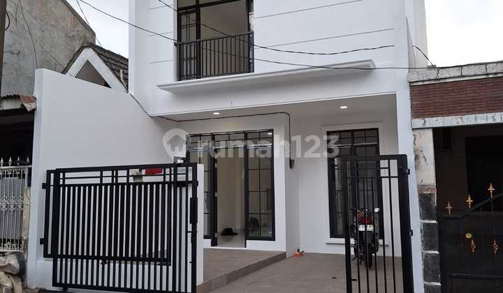 Dijual Rumah Bagus 2 Lantai Bonus Kitchen Set Mewah Kencana Loka 12.5 - BSD Dijual Rumah Bagus 2 Lantai Bonus Kitchen Set Mewah Kencana Loka 12.5 - BSD