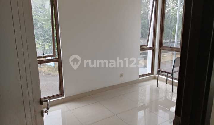 Dijual Rumah Hook Bagus 2 Lantai Siap Huni di BSD The Icon