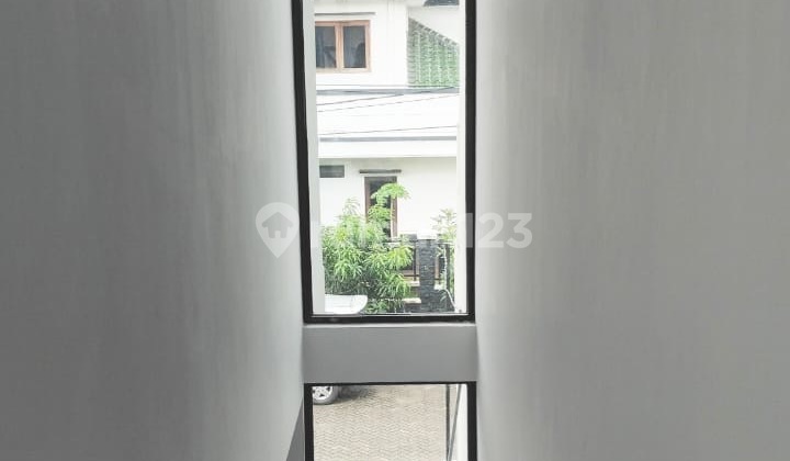 For Sale Ready-to-Occupy Modern Minimalist House in Villa Melati Mas Tangsel 2