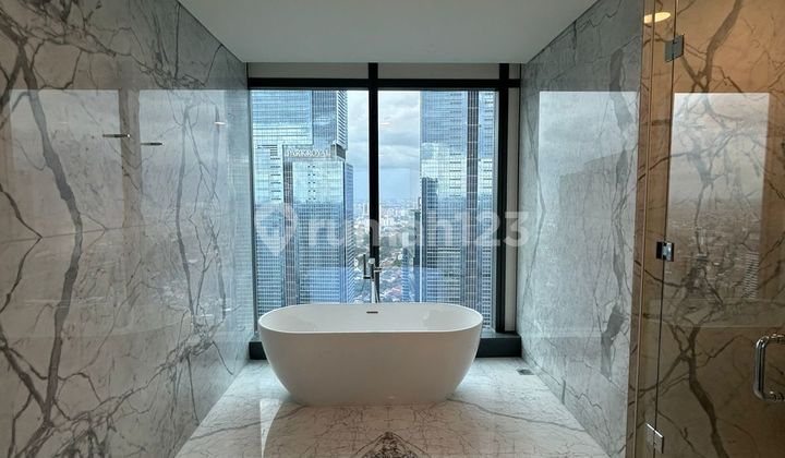 Penthouse Fifty Seven Promenade Thamrin Apartment 365 sqm Ready 2