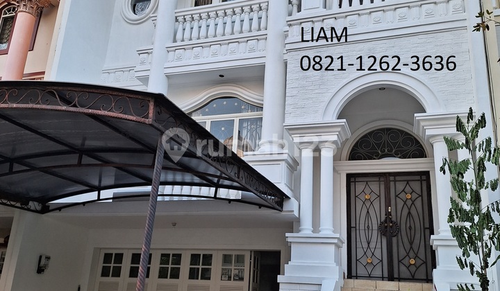 Pik 1 Florence Cluster House 8x20 Near Swimming Pool and Park Pik 1 Florence Cluster House 8x20 Near Swimming Pool and Park