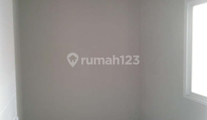 Rumah Jade Hamlet Gresik Kosongam Kondisi Terawat  4