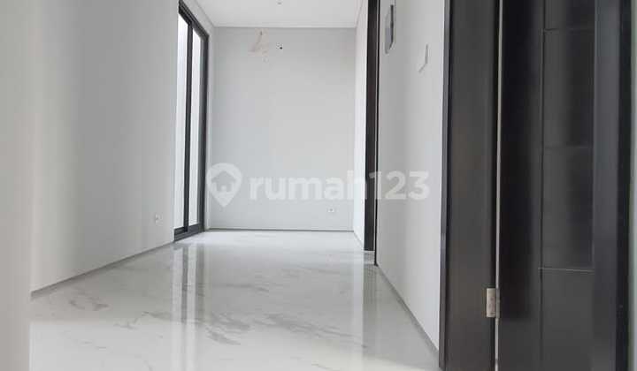 New American Style Minimalist House Citraland Utama 2