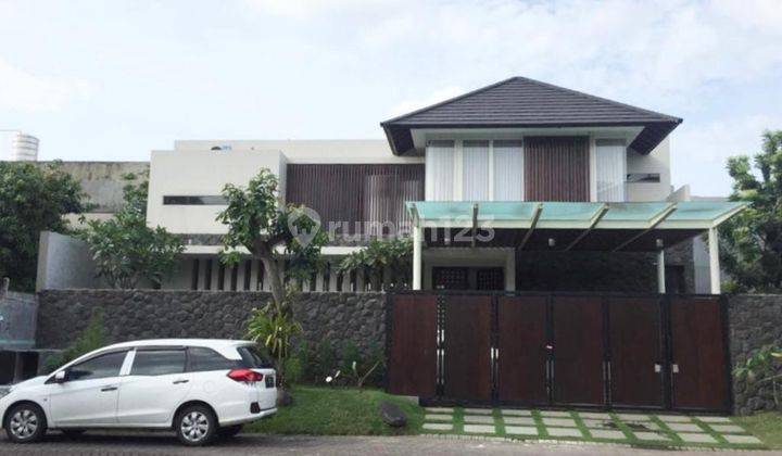 Rumah Graha Famili Surabaya Barat Ciamik Tropical Minimalis 1