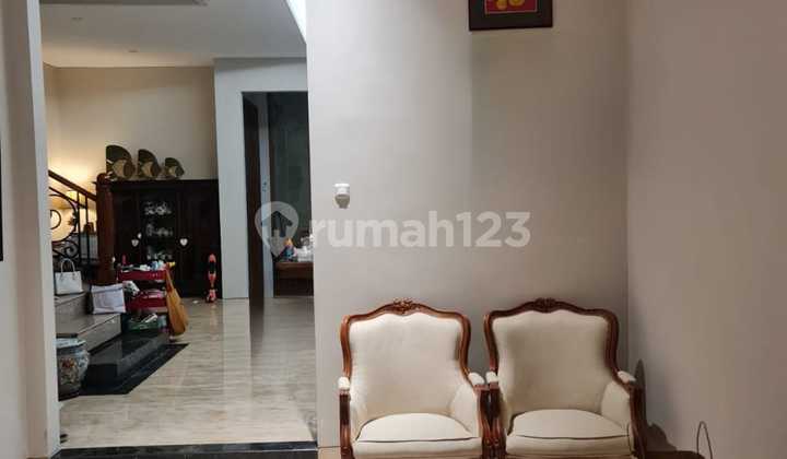 Kawasan Elit Surabaya Barat Rumah Graha Famili 2