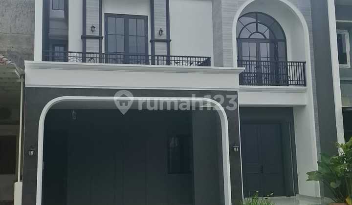 3 Lantai Minimalis Rumah Citraland Utama - Amerika Style