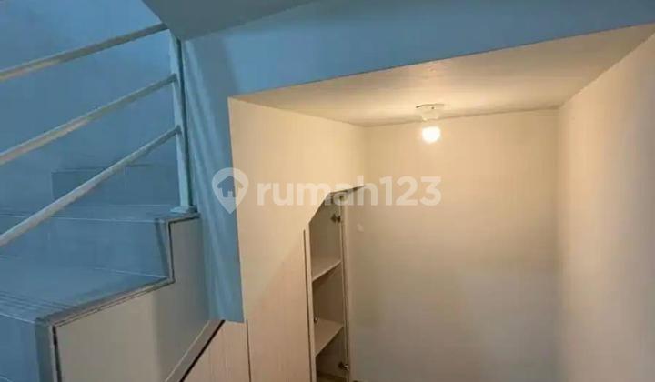 Affordable Semi-Furnished House in The Greenlake Citraland 2