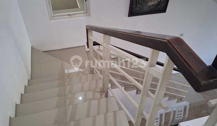 Just Bring Your Suitcase, Royal Residence House Fully Furnished 2
