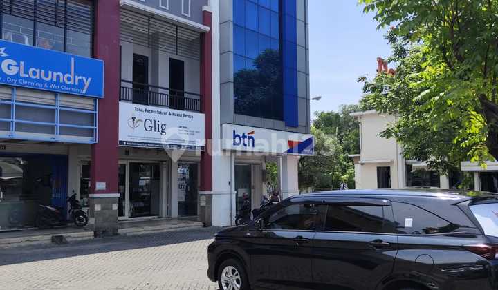 Posisi Pojok Bangunan 2 Lantai Ruko di Palm Square City Type Corner Posisi Pojok Bangunan 2 Lantai Ruko di Palm Square City Type Corner