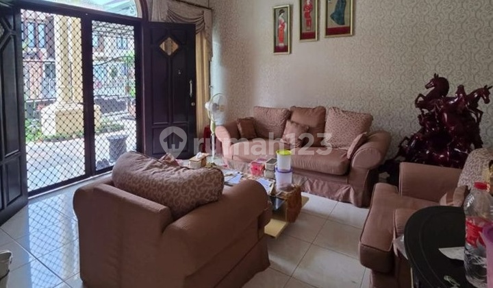 Turun Harga Rumah Villa Royal di Surabaya Timur 2