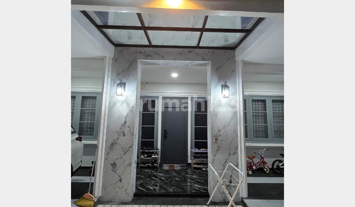 Darmo Sentosa Raya New Renovated Semi-Furnished House - Slightly Negotiable