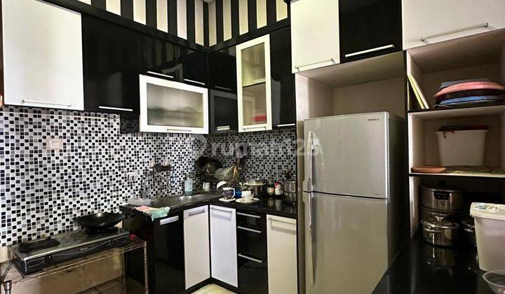 Lokasi Strategis Semi Furnish Interior Rumah Citraland Utama 1