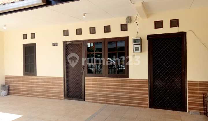 Rumah Babatan Pratama Wiyung, Surabaya Barat Hadap Selatan Adem Rumah Babatan Pratama Wiyung, Surabaya Barat Hadap Selatan Adem