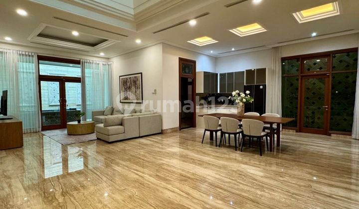 Minimalist Graha Family House in West Surabaya Minimalist Graha Family House in West Surabaya