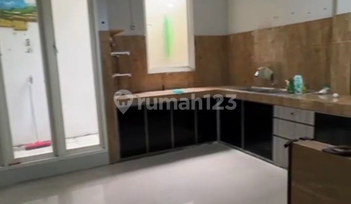 Murah Rumah Greenlake Citraland Surabaya Barat Kondisi Semi Furnish 2