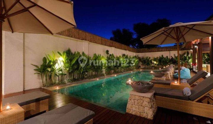 For sale 7 Bed Villa 15.5 M in Ungasan, Bali Br 2000 1