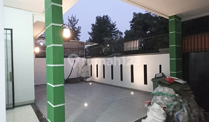 Rumah Mewah Di Villa Melati Mas