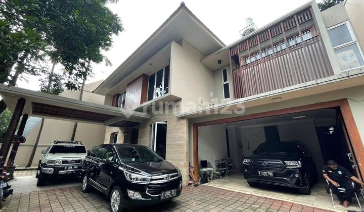 Jual Cepat Rumah Dilengkapi Swimming Pool