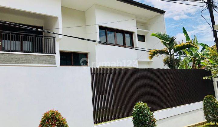 Dijual Cepat Rumah  Furnished Siap Huni Di Setiabudi 2