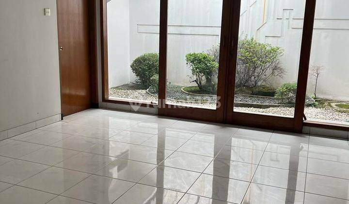 Disewa Rumah Furnished Siap Huni di Singgasana 1