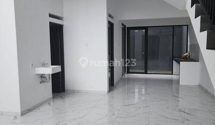 Dijual Rumah Baru Pusat Kota di Kembar, BKR 1