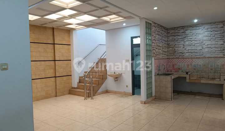 Disewa Rumah Luas Siap Huni Di Kopo Permai Disewa Rumah Luas Siap Huni Di Kopo Permai