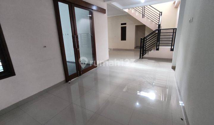 Disewa Rumah Bagus Pusat Kota Di Kembar Moh Toha 1