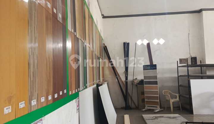 Disewa Ruko Lokasi Strategis Ramai di Cibaduyut