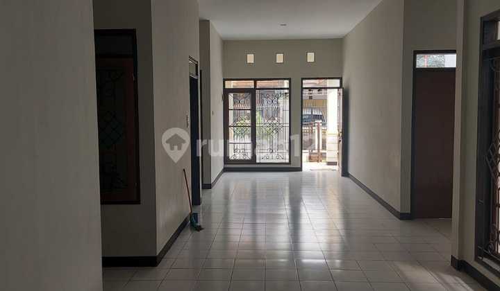 For Rent: Spacious Move-In Ready House in Taman Kopo Indah For Rent: Spacious Move-In Ready House in Taman Kopo Indah