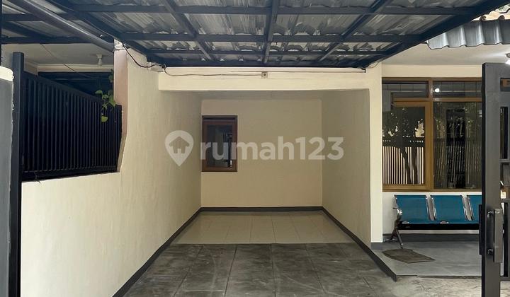 Disewa Rumah Luas Terawat bisa untuk Kantor di Arcamanik 2