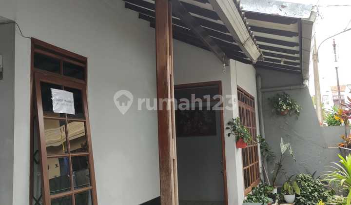 For Rent Semi-Furnished Ready-to-Occupy House In Citereup Permai For Rent Semi-Furnished Ready-to-Occupy House In Citereup Permai