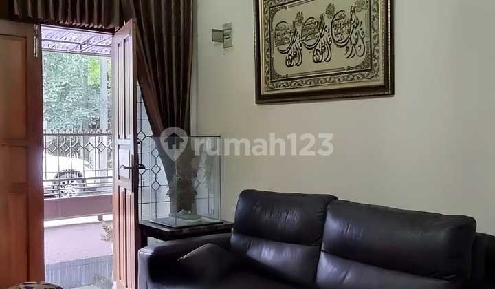 Dijual Rumah 2 Lantai Siap Huni Sayap Moh Toha 2