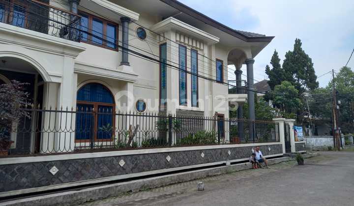 Disewa Rumah Furnished, Luas Siap Huni di Antapani Disewa Rumah Furnished, Luas Siap Huni di Antapani