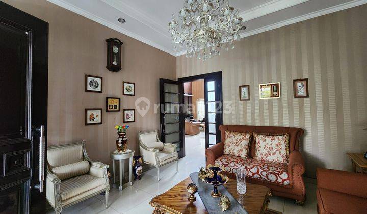 Dijual Rumah Luas Furnished Pusat Kota Sayap Riau 1