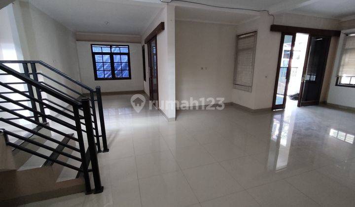 Disewa Rumah Bagus Pusat Kota Di Kembar Moh Toha 2