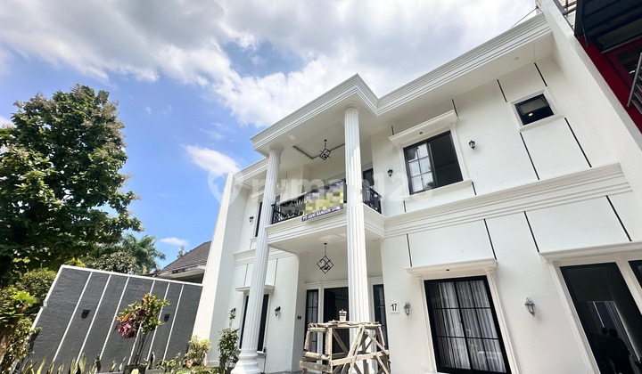 Luxury House Near Adem Toll Gate Fully Furnished Swimming Pool Roof Top Cluster England Park Sentul City Bogor 1