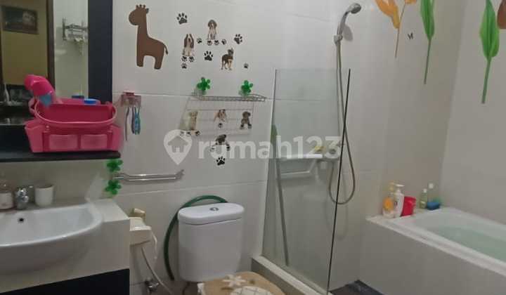 House with Back View to Pine Forest, Spacious Swimming Pool in Hill Top Cluster, Sentul City Bogor. 2