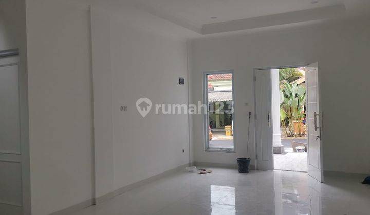 Rumah Baru 2 Lantai Unfurnished Sertifikat Hak Milik Taman Besakih Sentul City Bogor  2