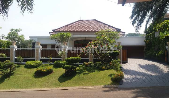 Rumah Sultan View Lapangan Golf Mewah Semi Furnished Mediterania 2 Sentul City Bogor 