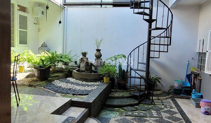 Rumah Bagus Semi Furnished SHM Taman Tampak Siring Sentul City Bogor